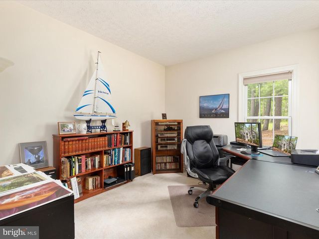 228 SUNSET CIR, Cross Junction, VA 22625