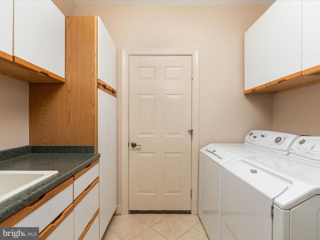 228 SUNSET CIR, Cross Junction, VA 22625