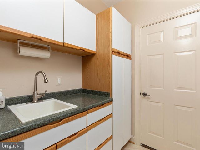 228 SUNSET CIR, Cross Junction, VA 22625