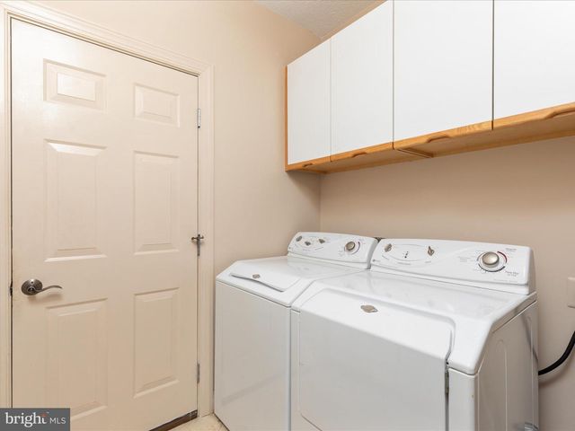 228 SUNSET CIR, Cross Junction, VA 22625