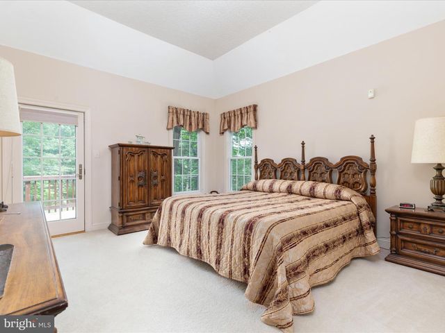 228 SUNSET CIR, Cross Junction, VA 22625