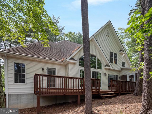 228 SUNSET CIR, Cross Junction, VA 22625