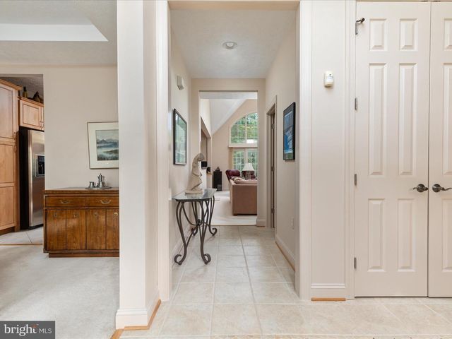 228 SUNSET CIR, Cross Junction, VA 22625