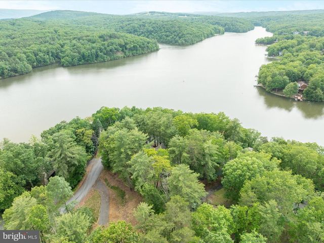228 SUNSET CIR, Cross Junction, VA 22625