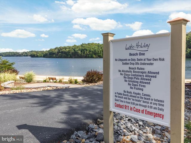 228 SUNSET CIR, Cross Junction, VA 22625