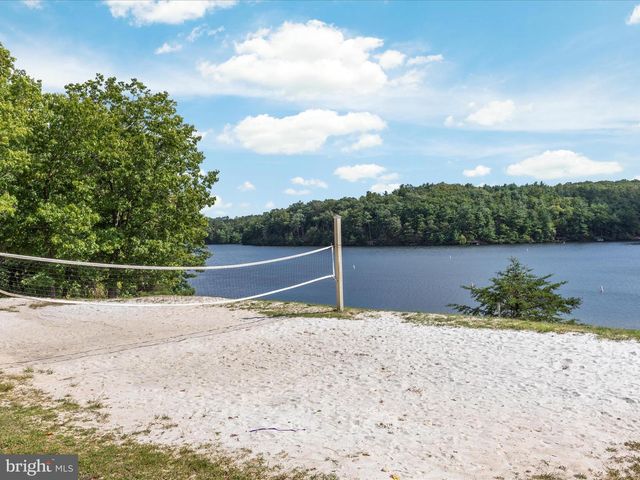 228 SUNSET CIR, Cross Junction, VA 22625
