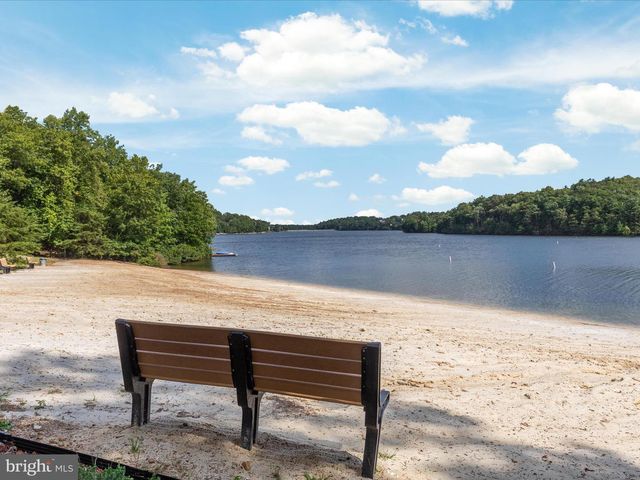 228 SUNSET CIR, Cross Junction, VA 22625