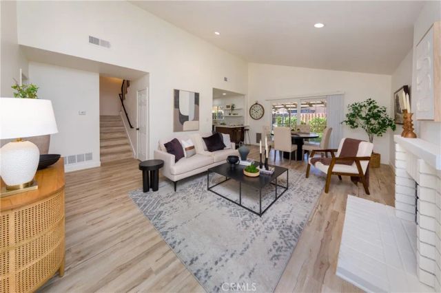 28339 Simsalido ave, Canyon Country, CA 91387