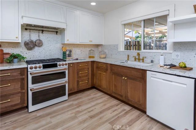 28339 Simsalido ave, Canyon Country, CA 91387