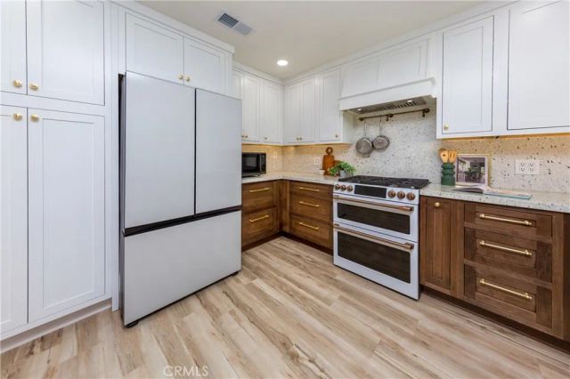 28339 Simsalido ave, Canyon Country, CA 91387