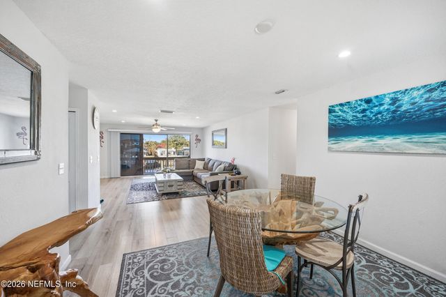 14750 BEACH Boulevard 20, Jacksonville, FL 32250