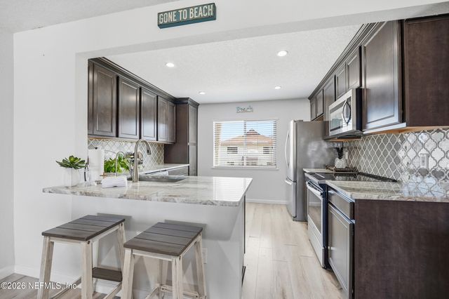 14750 BEACH Boulevard 20, Jacksonville, FL 32250