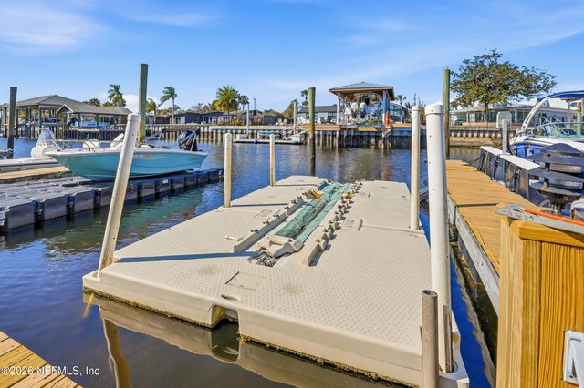 14750 BEACH Boulevard 20, Jacksonville, FL 32250