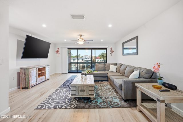 14750 BEACH Boulevard 20, Jacksonville, FL 32250