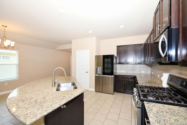 922 Hagen Way, San Antonio, TX 78221