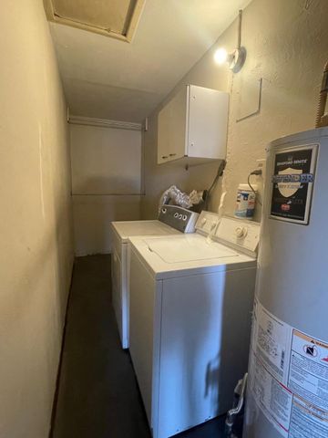 1025 Kentucky Street SE, Albuquerque, NM 87108