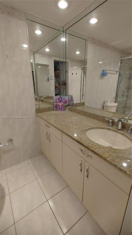 301 174th St 1405, Sunny Isles Beach, FL 33160