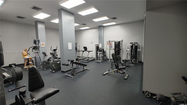 301 174th St 1405, Sunny Isles Beach, FL 33160