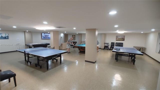 301 174th St 1405, Sunny Isles Beach, FL 33160