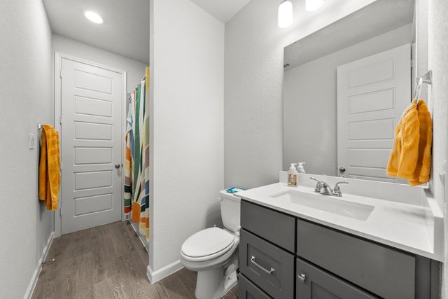 204 Bluff Creek LN, Georgetown, TX 78628