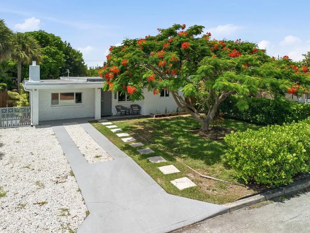 1225 15th Avenue N, Lake Worth Beach, FL 33460