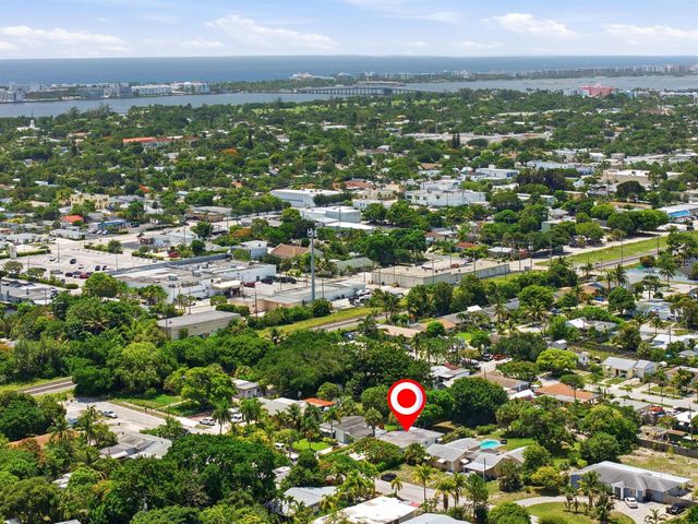 1225 15th Avenue N, Lake Worth Beach, FL 33460