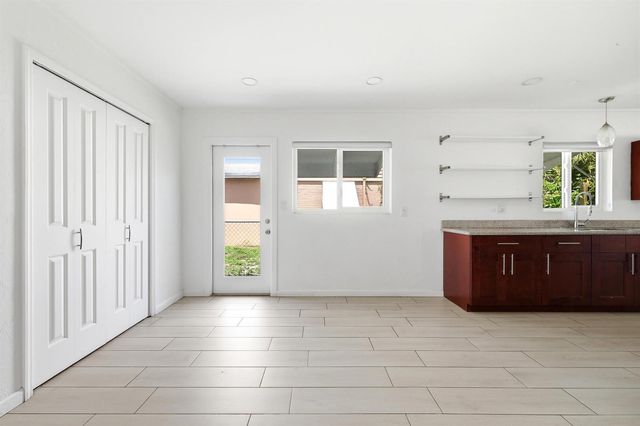 1225 15th Avenue N, Lake Worth Beach, FL 33460