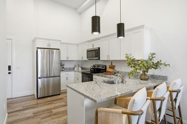 10 Water Street 8, Plymouth, MA 02360