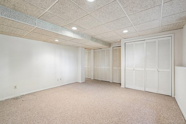12 Evan Court, Nanuet, NY 10954