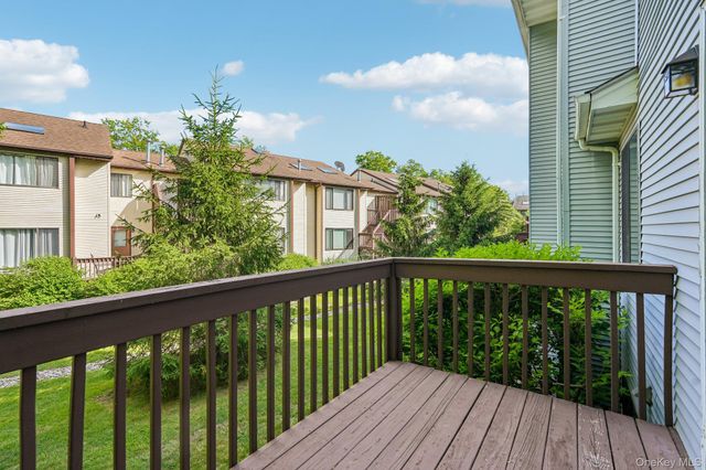 12 Evan Court, Nanuet, NY 10954