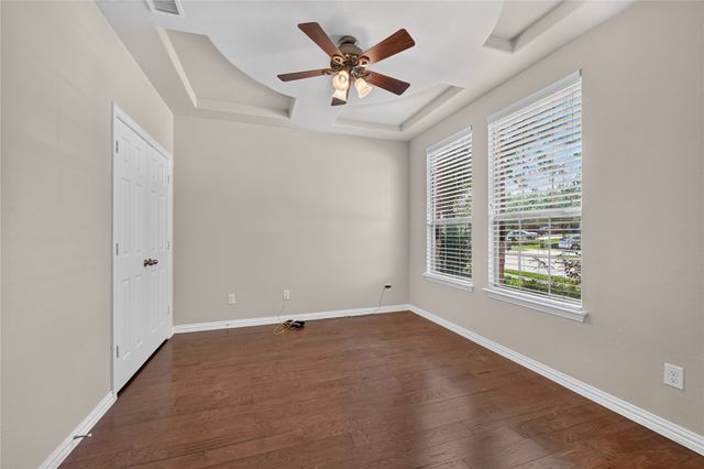 1049 Chickasaw Drive, Carrollton, TX 75010