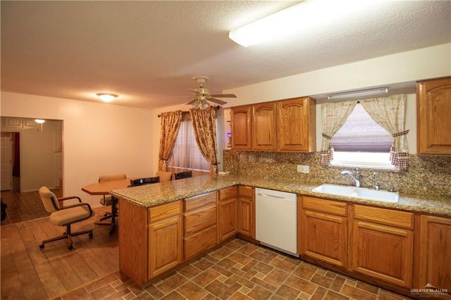 1035 La Costa Drive, Alamo, TX 78516