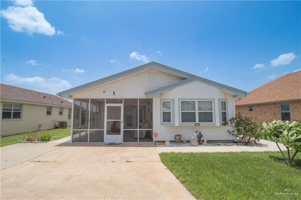 1035 La Costa Drive, Alamo, TX 78516