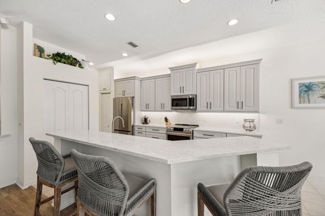 789 El Vergel Ln, St Augustine, FL 32080