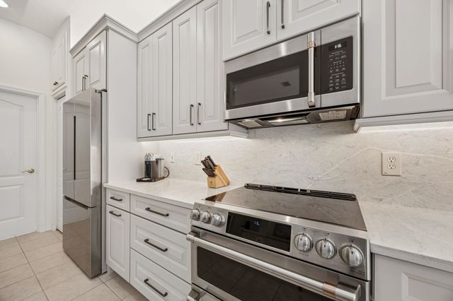 789 El Vergel Ln, St Augustine, FL 32080