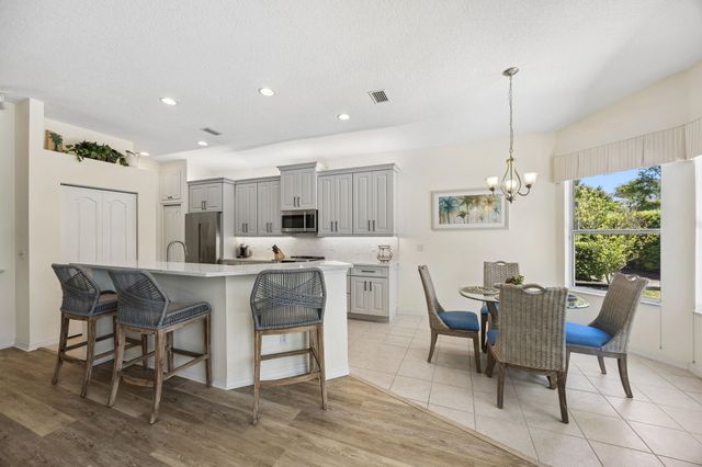 789 El Vergel Ln, St Augustine, FL 32080