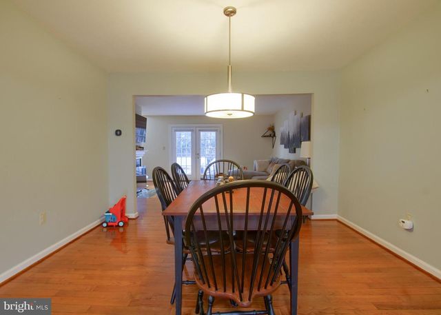 606 SHOWERS ST, Harrisburg, PA 17104