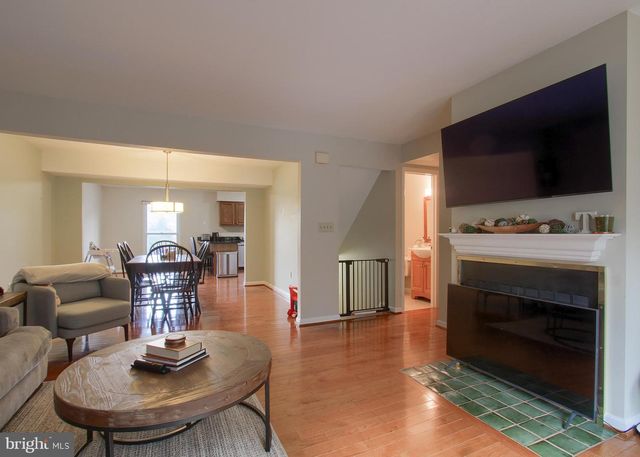 606 SHOWERS ST, Harrisburg, PA 17104