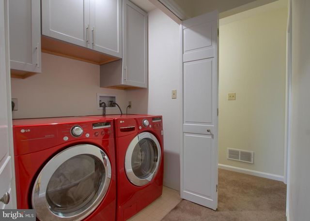 606 SHOWERS ST, Harrisburg, PA 17104