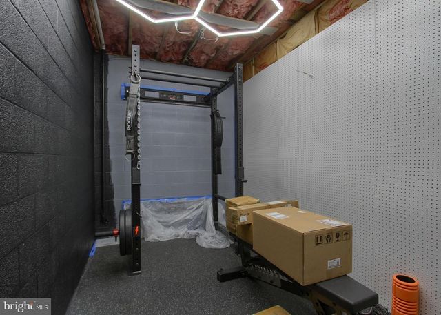 606 SHOWERS ST, Harrisburg, PA 17104