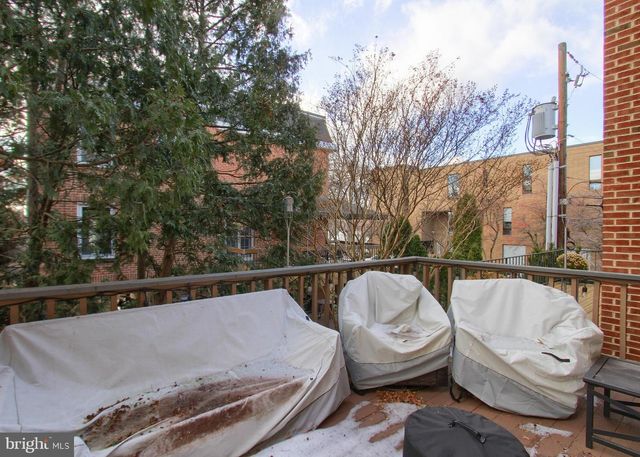 606 SHOWERS ST, Harrisburg, PA 17104