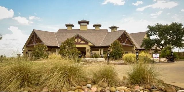 7337 Gleneagles Drive, Cleburne, TX 76033
