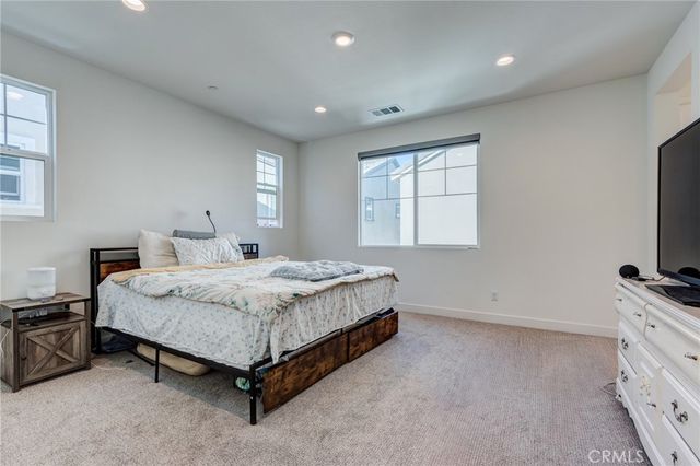 4240 S Crisanta Privado, Ontario, CA 91761