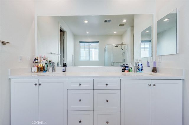 4240 S Crisanta Privado, Ontario, CA 91761