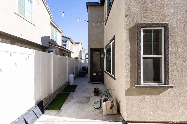 4240 S Crisanta Privado, Ontario, CA 91761