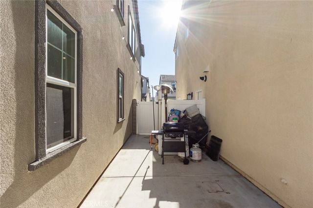 4240 S Crisanta Privado, Ontario, CA 91761