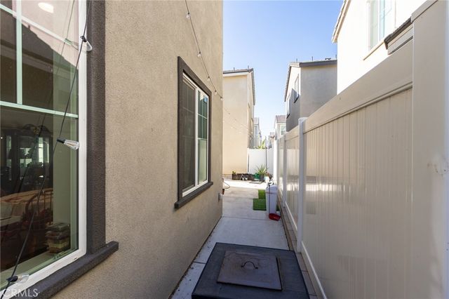 4240 S Crisanta Privado, Ontario, CA 91761