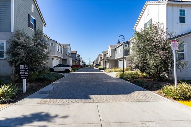 4240 S Crisanta Privado, Ontario, CA 91761
