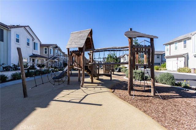 4240 S Crisanta Privado, Ontario, CA 91761