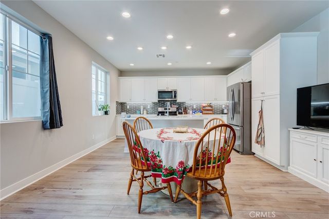 4240 S Crisanta Privado, Ontario, CA 91761